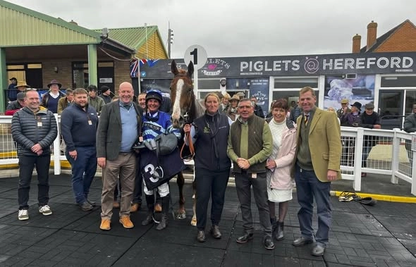 Johnnys Jury - Exeter Winner